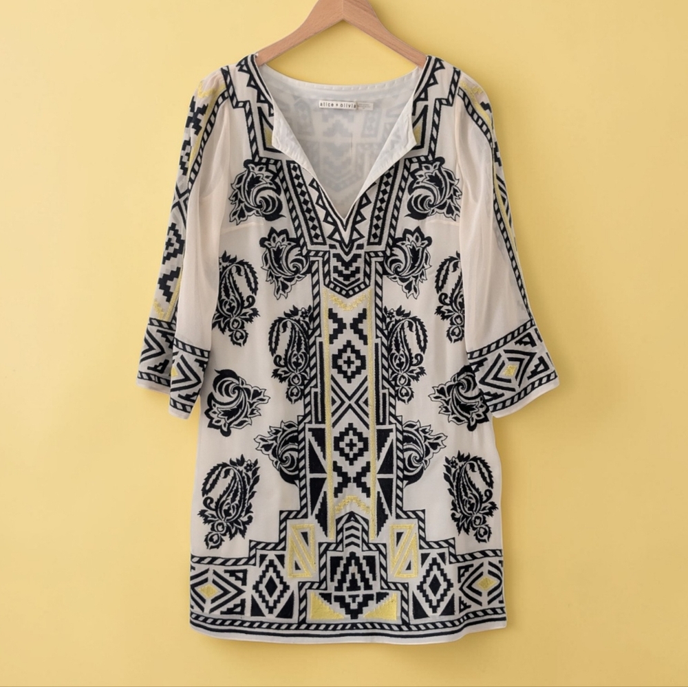 Alice +Olivia Lowell Embroidered Mini Shift Dress Size Small